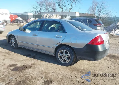 2006 Honda Accord 2.4 Ex z USA, uszkodzony, nr VIN 1HGCM56726A149839